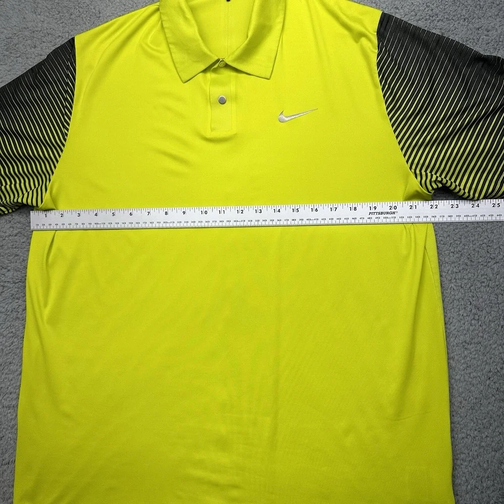 Nike Golf TW Tiger Woods Collection Men's Large 585785-307 Golf Polo Shirt SBCC
